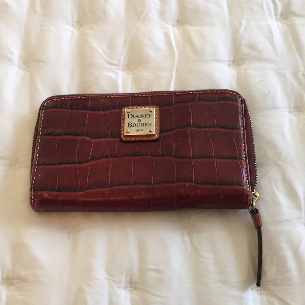 Dooney and Bourke crocodiles embossed wallet